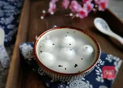 Black Illustration of how to make sesame glutinous rice balls 18