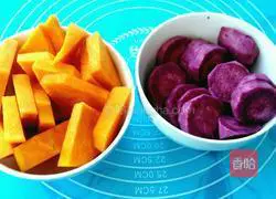 Illustration of how to make fancy steamed buns to welcome the New Year 2