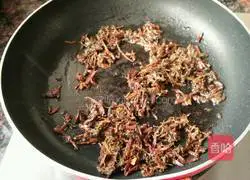 Illustration of how to make pickled cabbage and egg fried rice 3