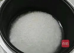 Illustration of how to cook sausage and rice 6