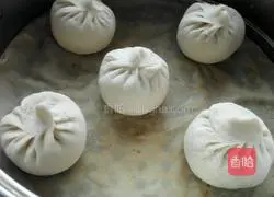 Illustration of how to make handmade buns 13