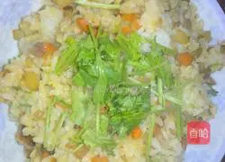 Illustration of how to make fried rice with carrots, potatoes, sausages 5