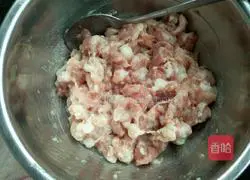 Illustration of making dumplings stuffed with green pepper 8