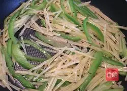 Illustration of how to make chive egg pancake roll with cumin potato shreds 9