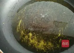 Illustration of making fried noodles with sausage 6