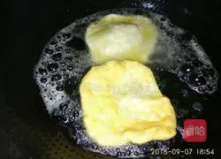 Illustration of how to make fried pancakes 9