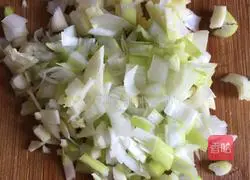 Illustration of how to make white radish and pork dumplings 9