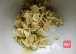 Illustration of how to make dumplings with dipping sauce 1