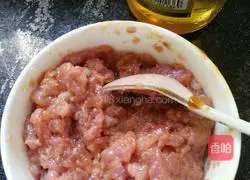 Illustration of how to make lazy buns 3 