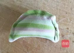 Illustration of how to make striped lace dumplings 19