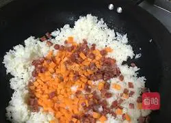 Illustration of how to make egg fried rice 5