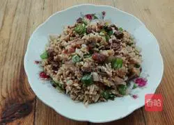 Illustration of how to make green pepper and beef fried rice 11
