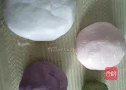 Illustration of how to make cute little glutinous rice balls 1
