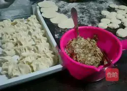Illustration of how to make dumplings 5