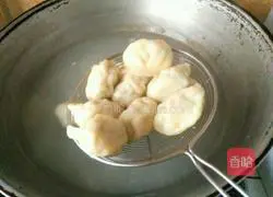 Illustration of how to make cabbage and bacon dumplings 8