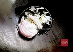 Illustration of how to make vegetarian fried noodles 8