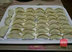 Illustration of how to make shrimp dumplings 9