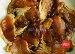 Illustration of how to make noodles with celery and big meat 2