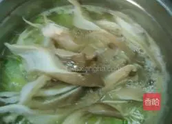 Illustration of how to make cabbage noodles 8