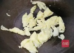 Illustration of how to make fried noodles with tomatoes and eggs 5