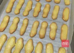 Illustration of how to make finger pancakes 8