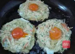 Bird's Nest Egg Pancake Recipe Illustration 2