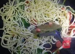 Illustration of how to make tomato fried noodles 7