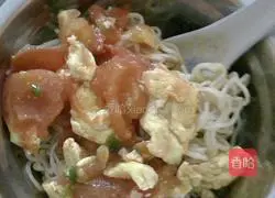 Illustration of how to make tomato scrambled eggs and noodles 3