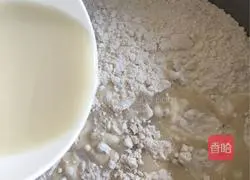 Illustration of Northeastern Sauerkraut and Pork Buns 3