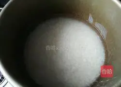 Illustration of how to make sausage braised rice 9