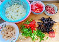 Illustration of how to make beef fried noodles 2