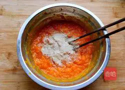 Illustration of how to make golden ingot steamed buns 4