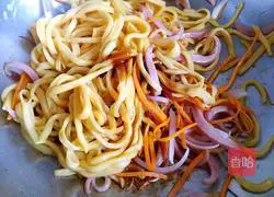 Illustration of how to make fried noodles 8