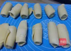 Illustration of how to make shortbread with snow pear filling 12