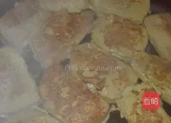 Illustration of how to make fried egg steamed bun slices 8