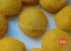 Illustration of how to make fried glutinous rice balls 7