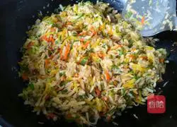 How to make steamed buns (pumpkin, spring bamboo shoots and shredded meat buns) 3