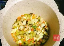 Illustration of how to make Little Bear Shrimp, Mixed Vegetables and Tofu 8