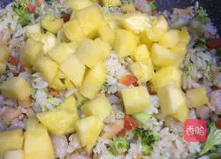 New ways to eat pineapple ~ Illustration of how to make pineapple shrimp colorful rice 13