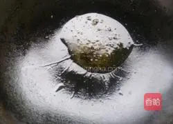 Illustration of how to make fried rice with vegetables and eggs 4