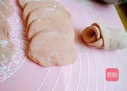 Illustration of how to make colorful rose steamed buns 10