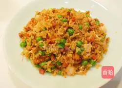 Xinwen Gourmet Scallop, Shrimp and Egg Fried Rice Recipe Illustration 14