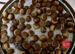 Illustration of how to make dried chestnuts (electric baking pan version) 2