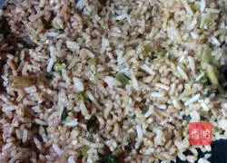 Illustration of how to make egg fried rice 3