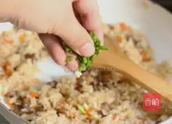 Illustration of how to make mutton fried rice 8