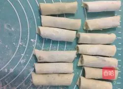 Illustration of how to make spring rolls with wonton wrappers 7