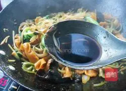 Butterfly Fried Noodles Recipe Illustration 12