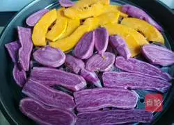 Illustration of how to make pumpkin cake and purple potato cake 1