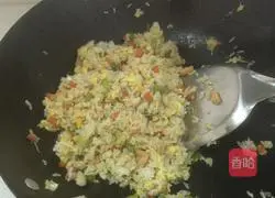 Classic Egg Fried Rice Recipe Illustration 2