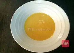 Illustration of corn flour cake making 3